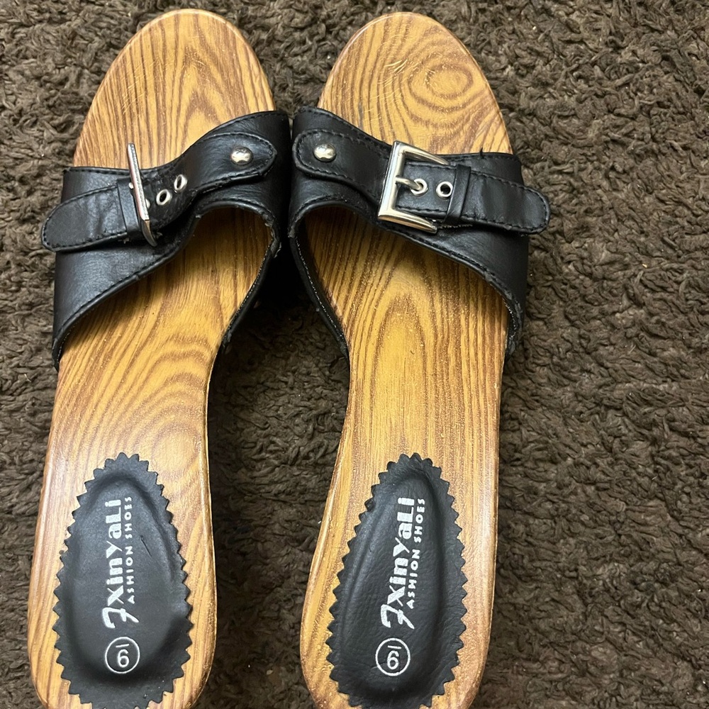 Black Studded Wooden Heel Sandals size 9 - Picture 3 of 4